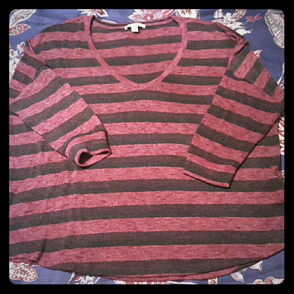 American Eagle 3/4 sleeved sweater